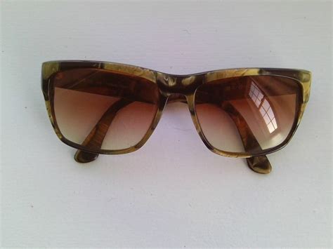 Givenchy Designer Sunglasses & Eyewear for Women.